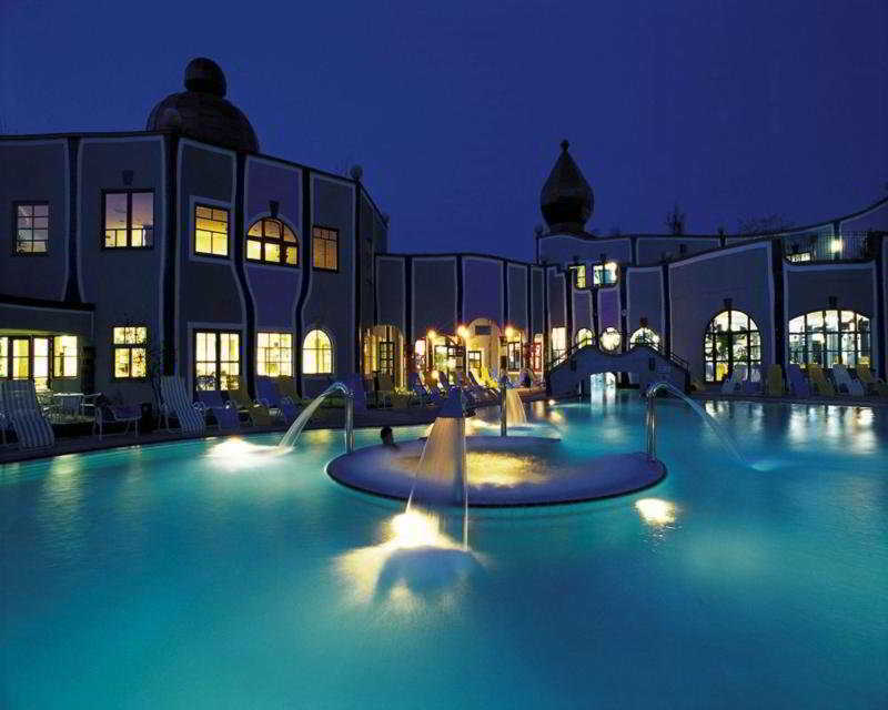 Hotel Rogner Bad Blumau Esterno foto